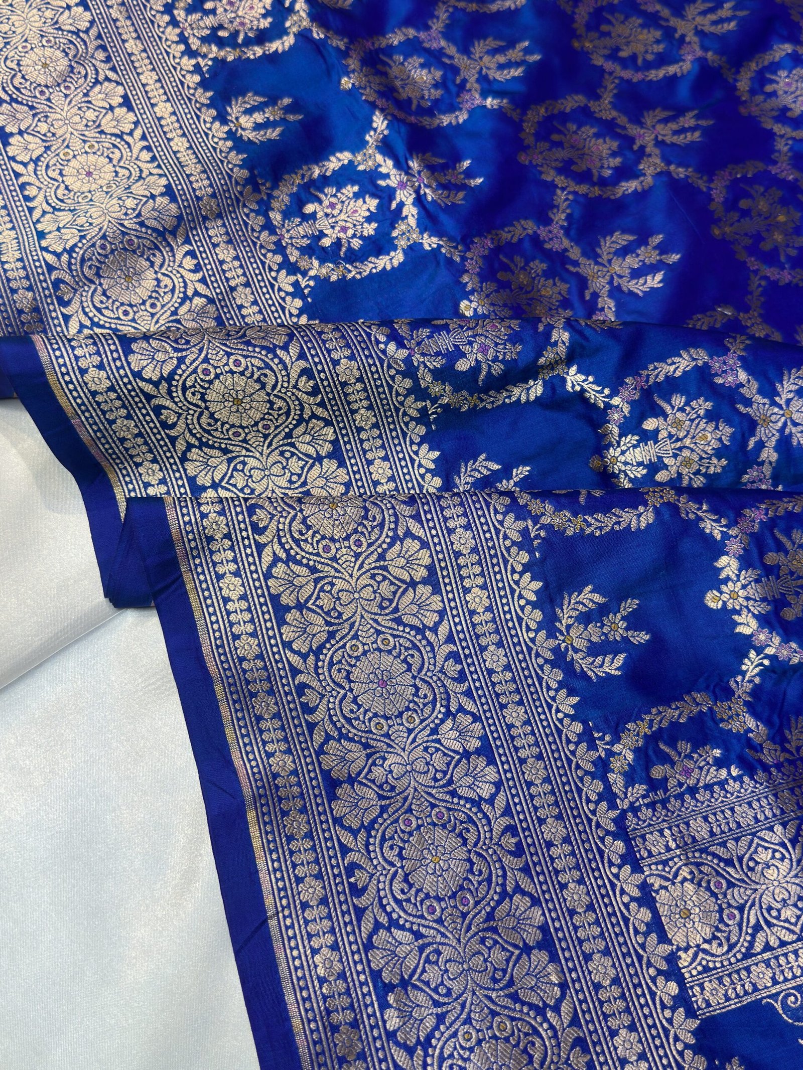 Neel Vaibhav – Royal Woven Saree