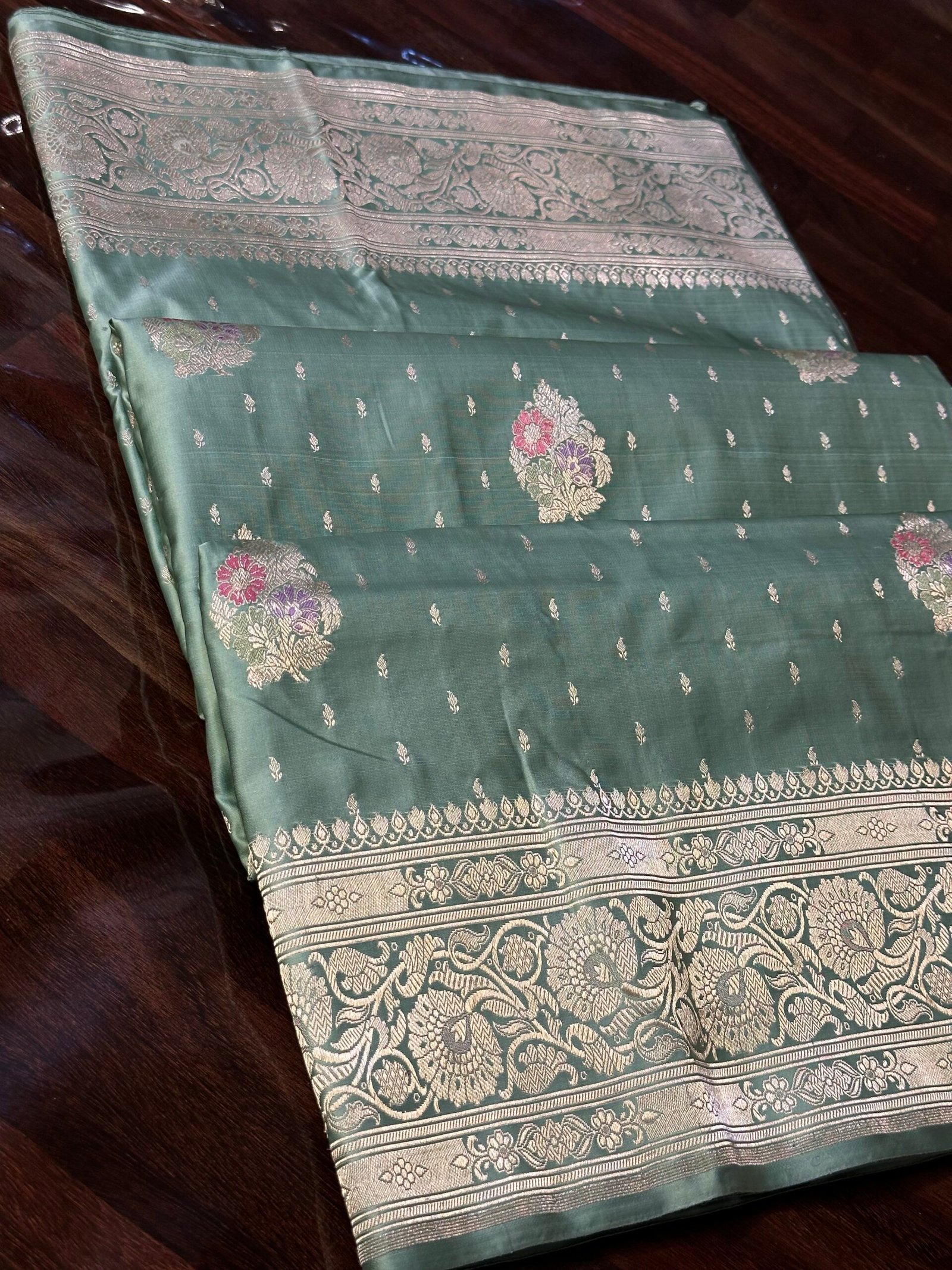 Shahi Harit Noor - Image 2