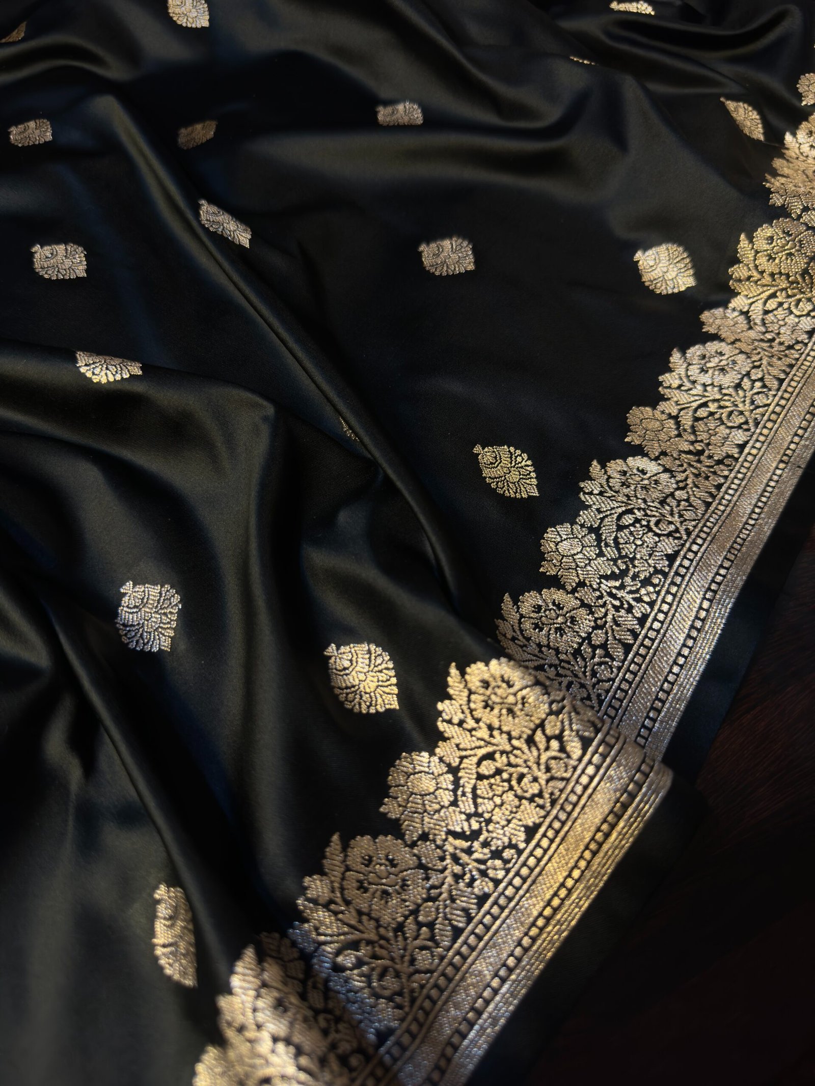 Shahi Kaala Silk - Image 2