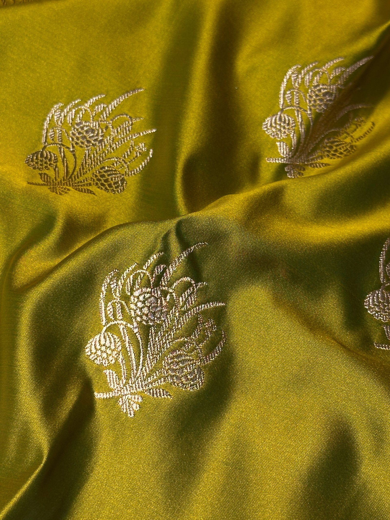 Rajsi Neon Viraaj - Image 3