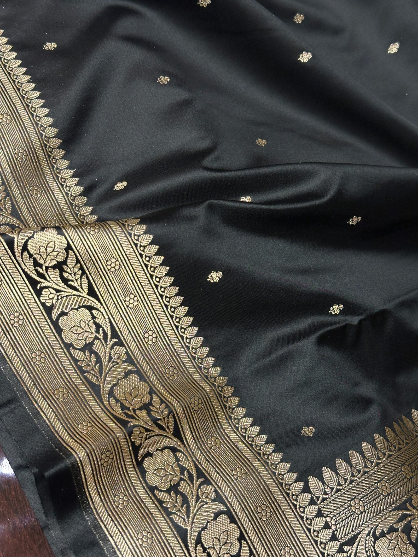 Shyam Butidar Silk - Image 2